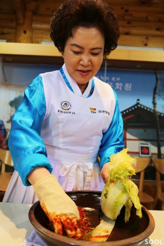 손끝에서 피어난 맛과 멋