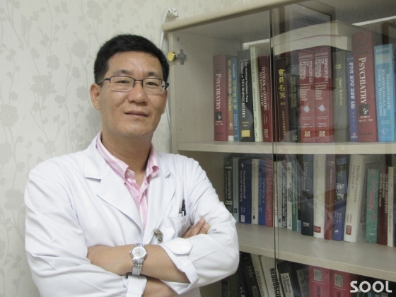 “금연 결심했다면 술친구부터 멀리 해라”