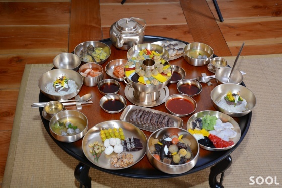 왕이 마시고 신하에게 내리는 붉은 진주 ‘내국홍로주’