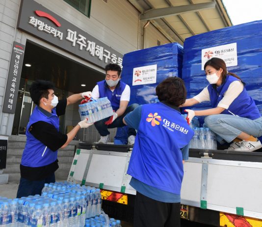 오비맥주, 폭염 취약계층에 생수 28,440병 긴급 지원